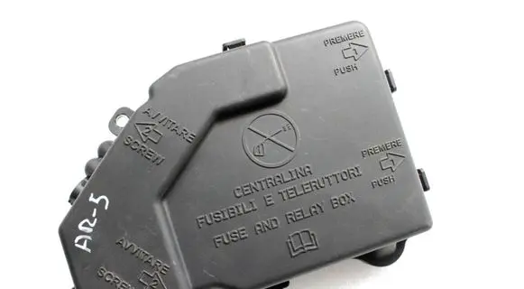 Alfa Romeo Giulietta Fuse box cover 50514169 60507578