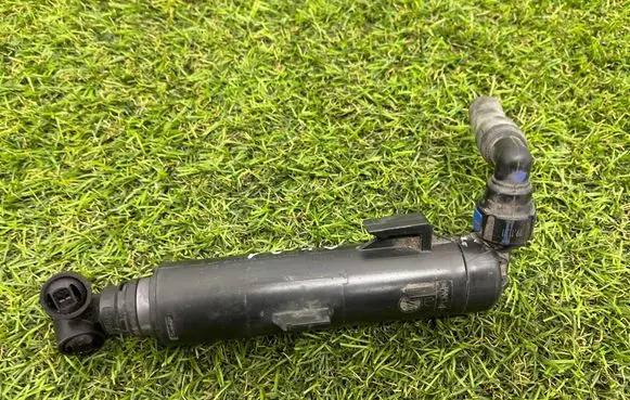 Audi A8 S8 D4 4H Headlight washer spray nozzle 4H0955101B