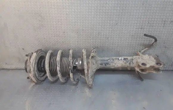 Nissan X-Trail T30 Rear shock absorber with coil spring 
