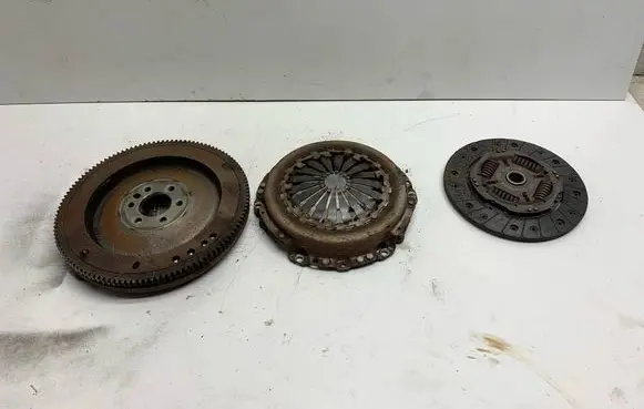 Peugeot 208 Clutch set kit 9801139380
