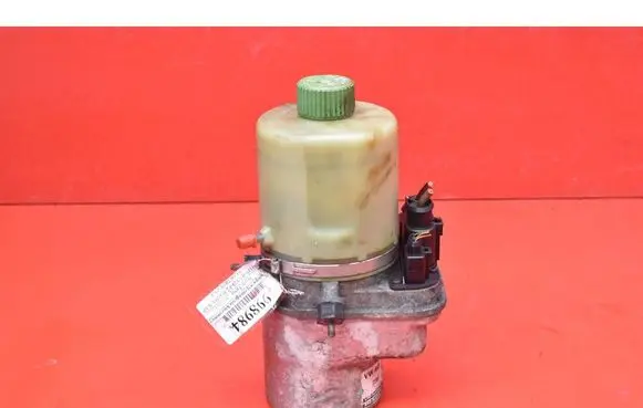 Skoda Fabia Mk2 (5J) Power steering pump 6R0423156