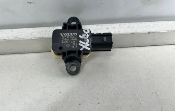 Volvo XC60 Airbag deployment crash/impact sensor 30798030