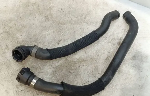 BMW 3 E90 E91 Engine coolant pipe/hose 6928591 1635374