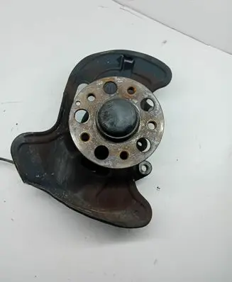 Mercedes-Benz C W204 Front wheel hub spindle knuckle 20401