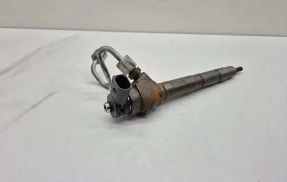 Audi Q3 8U Fuel injector 03L130277J 0445110369