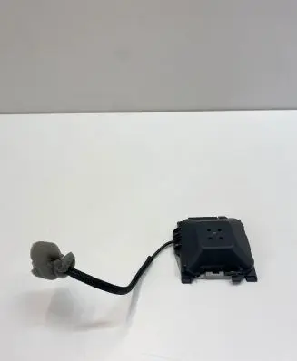 Mercedes-Benz SL R231 Aerial antenna amplifier A2319050100 2319050100