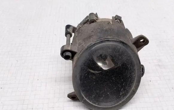 Ford Mondeo Mk III Front fog light 0305062004 1S7115K205AA 030506200400
