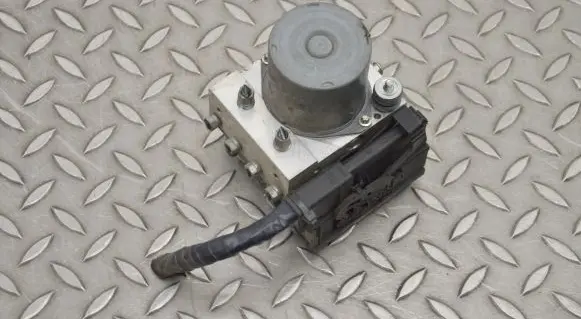 Mazda MX-5 NC Miata ABS Pump 0611121257 K3239