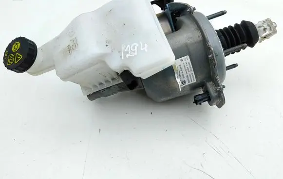 Peugeot 3008 III Master brake cylinder 9863485580