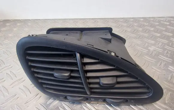 Seat Alhambra (Mk1) Dash center air vent grill 7M1819728E