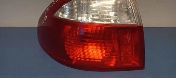 Mazda 626 Rear/tail lights 22061922