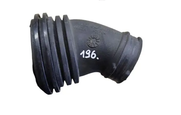 Land Rover Freelander 2 - LR2 Air intake hose/pipe 6G92-9A673-B