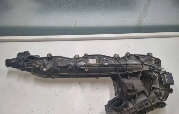 BMW 5 F10 F11 Intake manifold 851136301