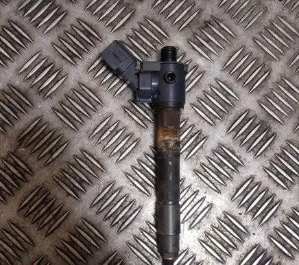 Volvo XC90 Fuel injector VEA132370010AAB