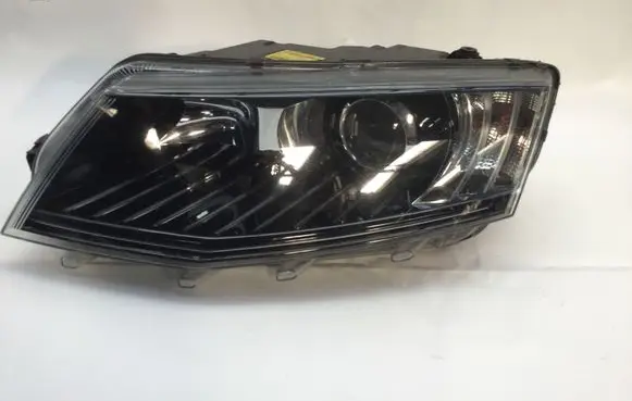 Skoda Octavia Mk3 (5E) Headlight/headlamp 5E1941015B