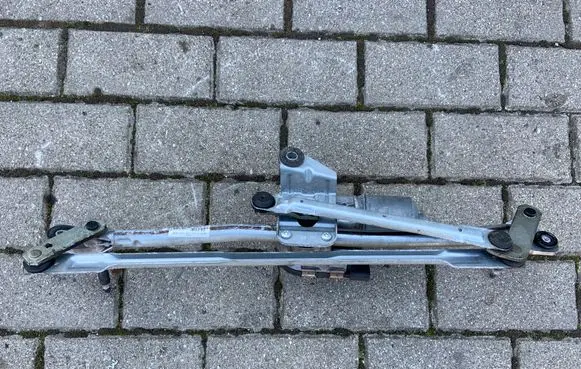 Audi Q5 SQ5 Front wiper linkage and motor 8R1955023D