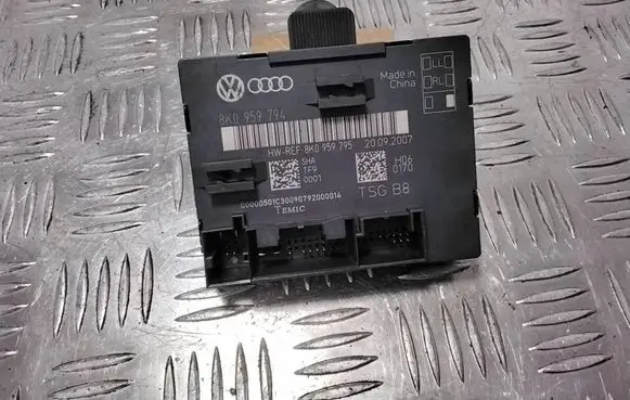 Audi A4 S4 B8 8K Door control unit/module 8K0959794 8K0959795