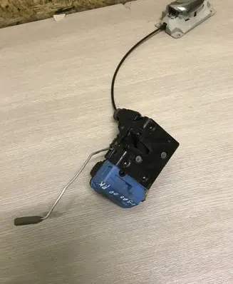 Volvo S80 Front door lock 09170045