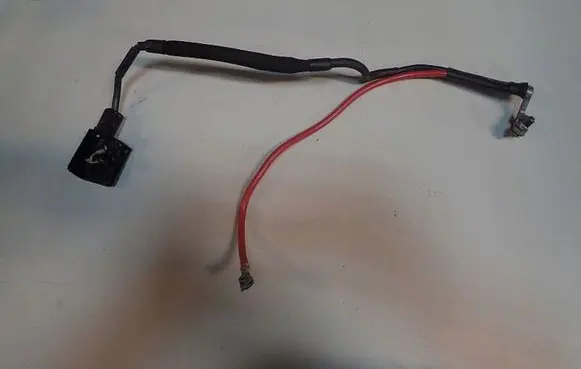 Positive cable (battery)
