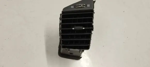 Jeep Grand Cherokee Dashboard side air vent grill/cover trim X90020402xx