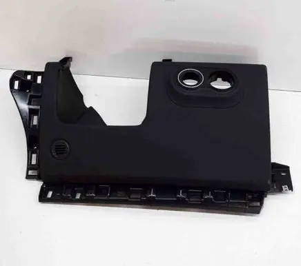 Maserati Levante Dashboard lower bottom trim panel 670067051 0670067051