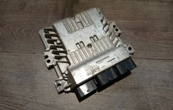 Volvo V40 Engine control unit/module S180134103A 31355712
