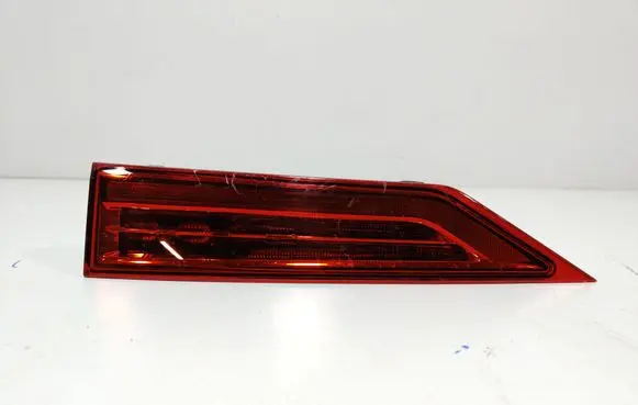Volvo XC60 Tailgate rear/tail lights 32404801