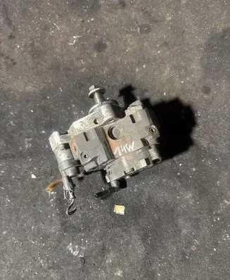 Renault Espace IV Fuel injection high pressure pump H8200041766