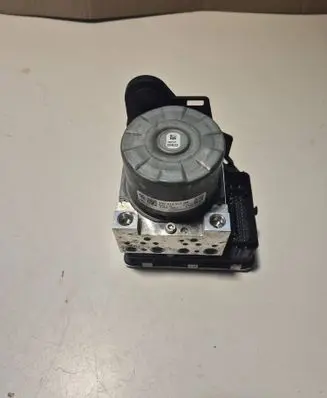Volkswagen Jetta VII ABS Pump 5Q0614517GB 10022026604