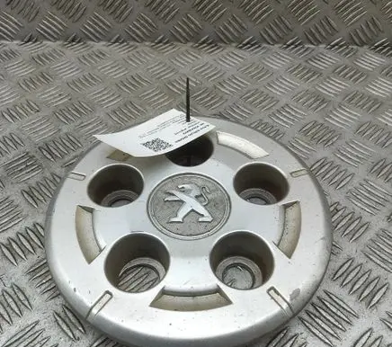 Peugeot Boxer R20 wheel hub/cap/trim 1374675080