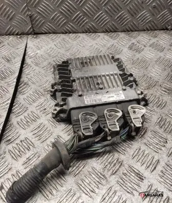 Ford Focus Engine control unit/module 4m5112a650jk