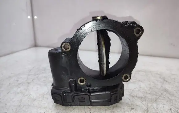 Mercedes-Benz CLS C218 X218 Throttle valve A6510900370