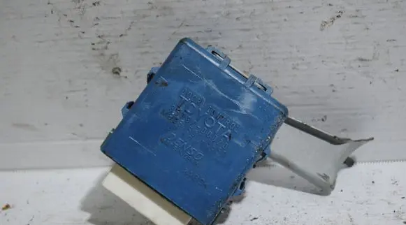Toyota Yaris Door control unit/module 859800D020
