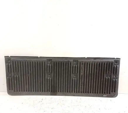 Toyota Tundra II Tailgate trim