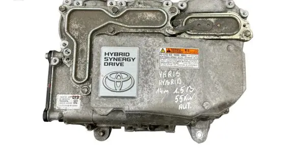 Voltage converter inverter