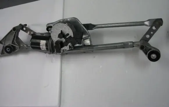 Mercedes-Benz GL X164 Front wiper linkage and motor A1648202442