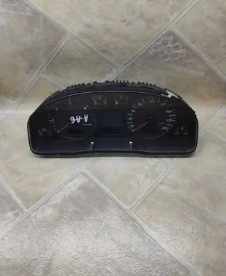 Audi A6 S6 C5 4B Speedometer (instrument cluster) 4B0920931S