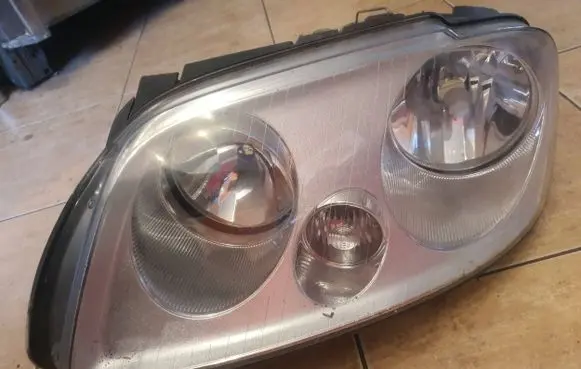Volkswagen Caddy Headlight/headlamp 2K0941005B 4VEX13006AF 20011002A