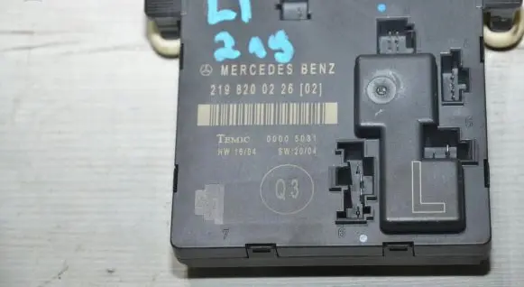 Mercedes-Benz CLS C219 Door control unit/module A2198200226