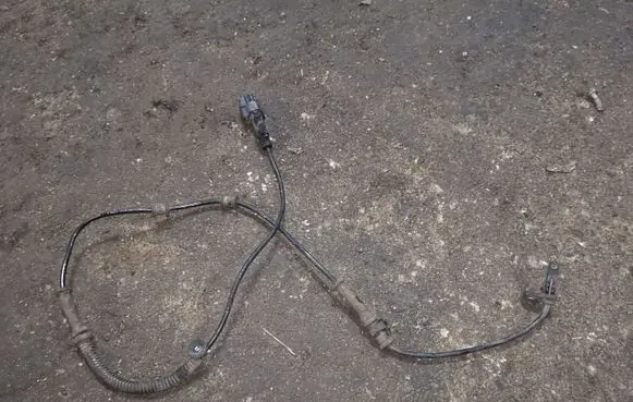 Dodge Durango III ABS brake wheel speed sensor