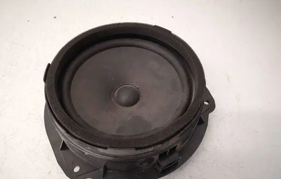Audi A3 S3 8V Front door speaker 8V4035411B