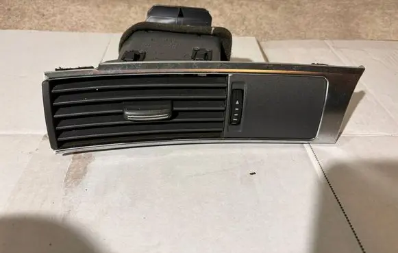Audi A6 S6 C6 4F Dashboard side air vent grill/cover trim 4F1820901C