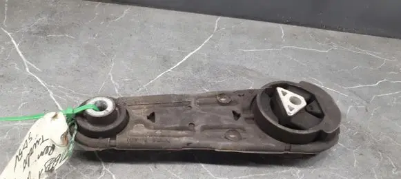 Renault Clio II Engine mount vacuum valve 8200338385