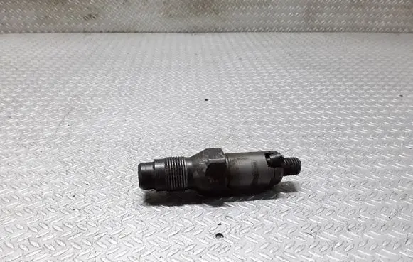Toyota Corolla E110 Fuel injector LCR6736001
