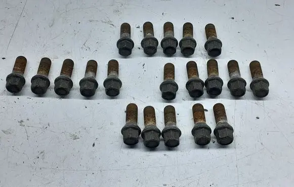Volkswagen Phaeton Nuts/bolts 