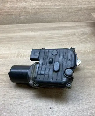 Volkswagen PASSAT B7 Wiper motor 3AB955419 110923
