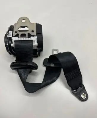 Land Rover Discovery 5 Front seatbelt HY32611B68CC 632746400