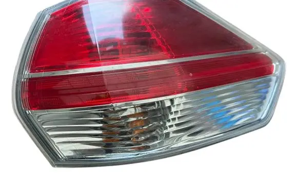 Nissan X-Trail T32 Rear/tail lights 22017939