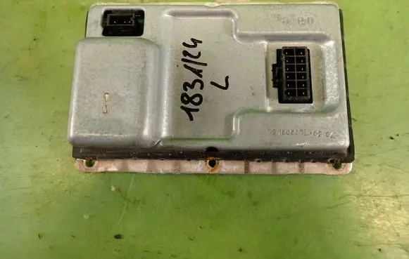 Volkswagen Phaeton Voltage converter inverter 73160057L