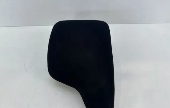 Nissan Leaf II (ZE1) Armrest 